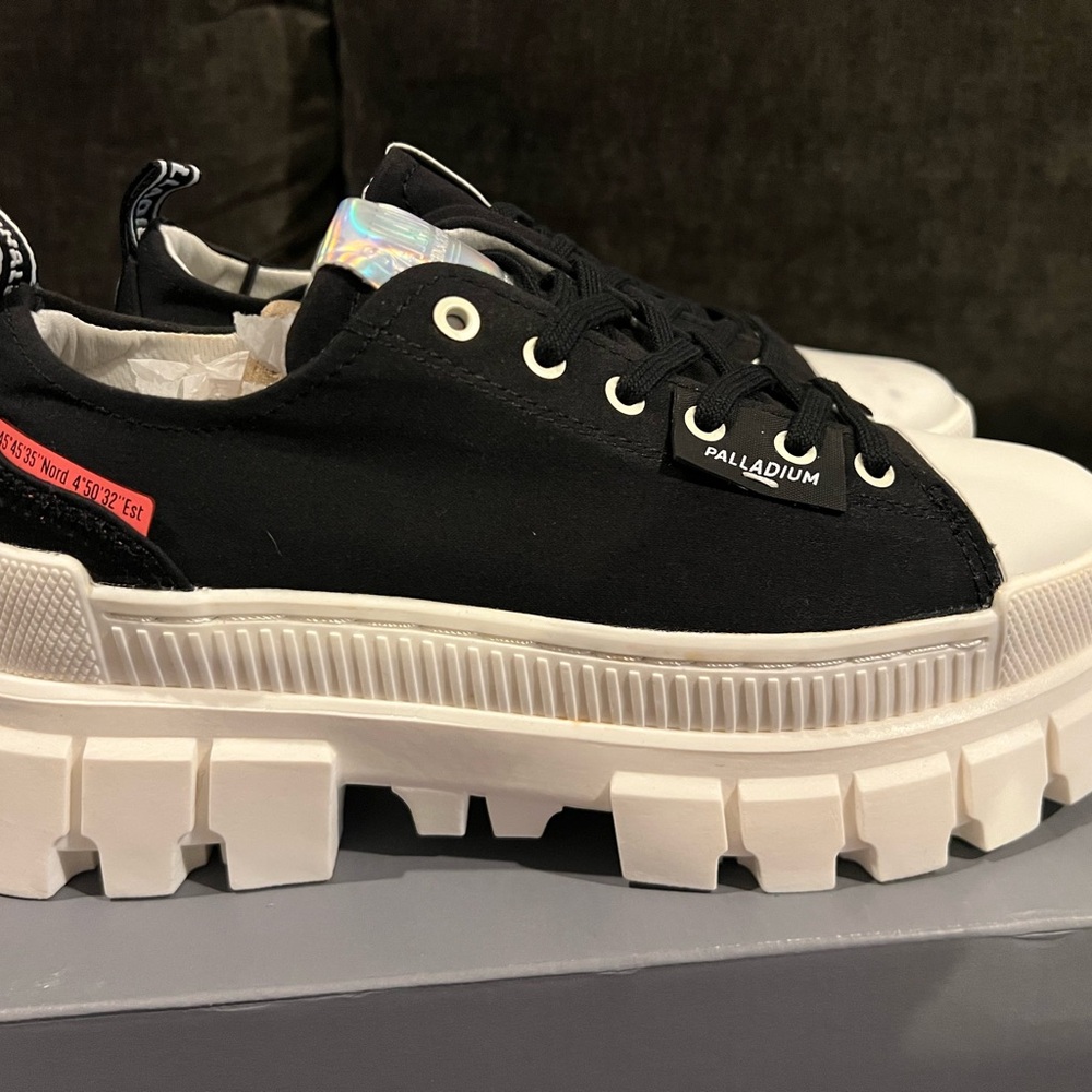 Palladium Revolt Lo Tx Black and White Platform Sneakers - Picture 2 of 5